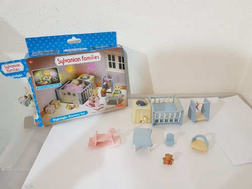 Chambre bébé bleue sylvanian - chambre,