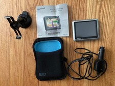 Garmin Nuvi 1200 GPS Navigation System With Clip & Dash Mount Bundle