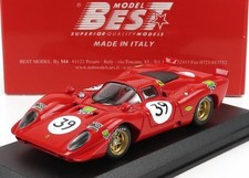 MODÈLE DE VOITURE STATIQUE