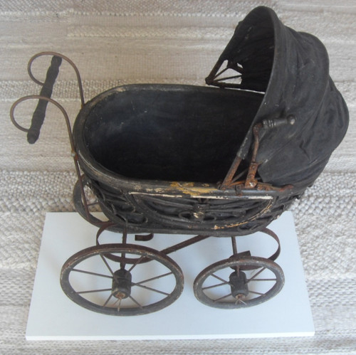 Ancien jouet landeau - , noir