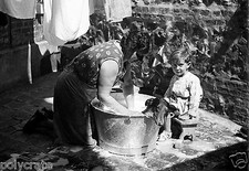 Le Bain du Chien dans la Laundry machine - old photo repro - deb. XXe