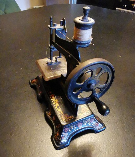 Machine coudre miniature - coudre,