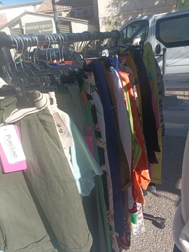 Lot 225 pieces vêtements - pieces,