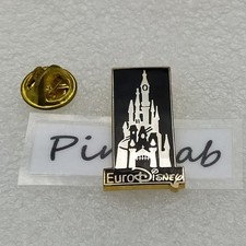 Pin's-DISNEY -CHATEAU-Mickey
