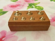 PETITE BOÎTE DE 7 POIDS EN