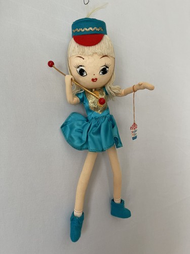 Majorette pose doll holiday - majorette,