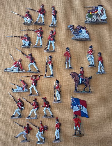 Figurines plates étain - plates, en