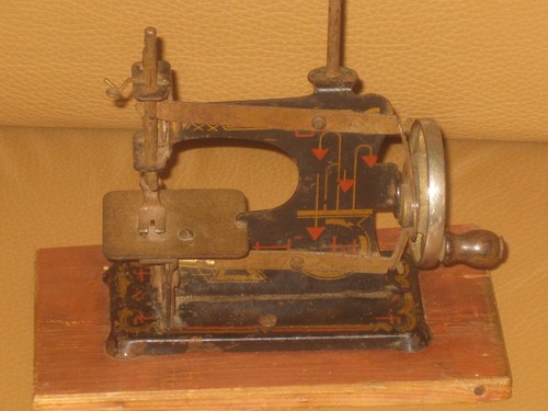 Ancienne machine coudre - ancienne,