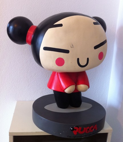 Enorme figurine géante - enorme,