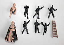 LOT 9 FIGURE CHARACTER IN ACTION, NUN, HO 1:87 DECOR RAILWAY TRAIN