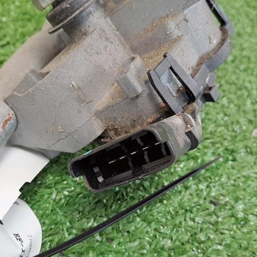 Moteur essuie glace avant