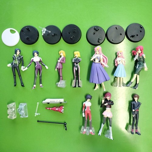 Lot figurines mobile - de, suit