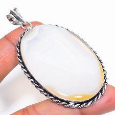 Pendentif pierre précieuse