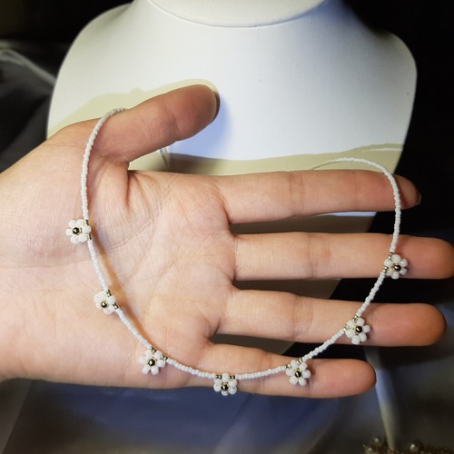 Collier perles rocaille - en,