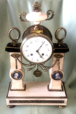 Pendule avec Louis XVI et