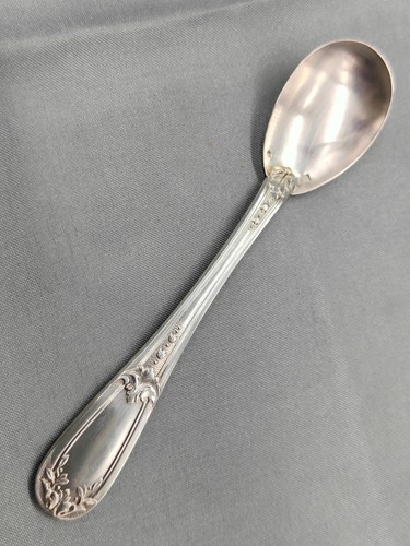 élégante cuillère oeuf - ÉlÉgante, À
