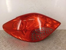 Feu arriere principal gauche