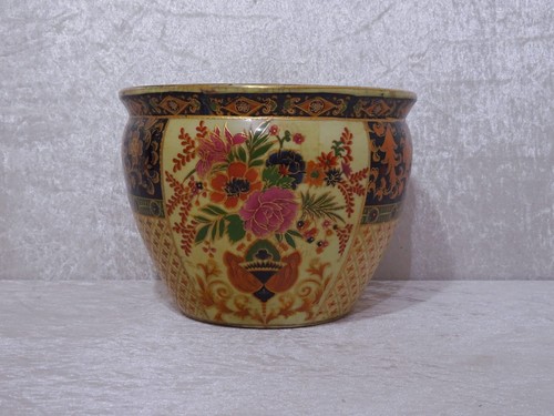 Satsuma fishbowl cache - satsuma, cache-pot
