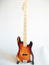 Guitare basse miniature relic Fender Precision Sting  The Police