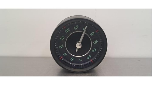 Porsche 911 992 montre