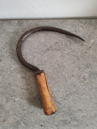Antique straw pull hook - straw,