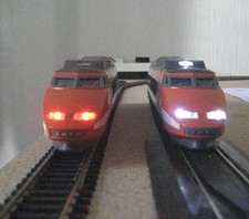 POUR TGV SUD EST LIMA  ANALOGIQUE ECLAIRAGE INVERSE BLANC & ROUGE NEUF