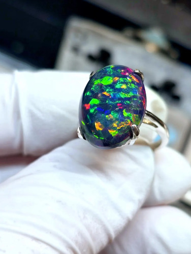 Bague opale noire éthiopienne