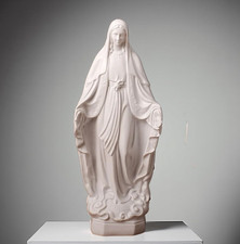 Statue de la vierge marie