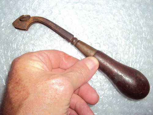 Rare outil ancien cornette - ancien,
