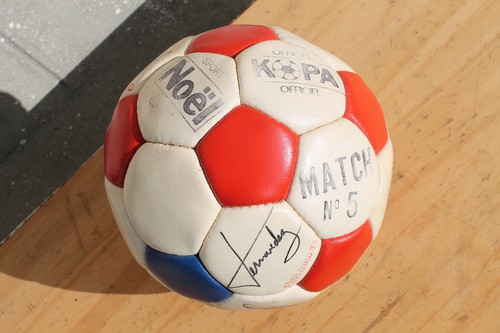 Ballon football années - de, 80