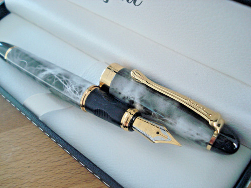 Stylo plume plaqué or - plume,