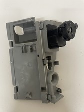 BEKO Couvercle pompe +Pompe de