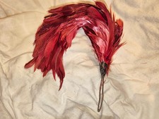 Plumet coq rouge retombant