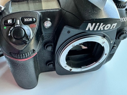 Nikon d200 digital slr camera - nikon,
