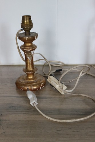Ancien pied lampe chevet - de,