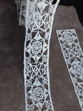 Bande brodée main ancienne