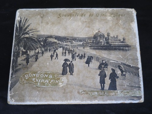 Boîte ancienne dragées - !,