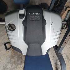 AUDI Q7 Cache Moteur