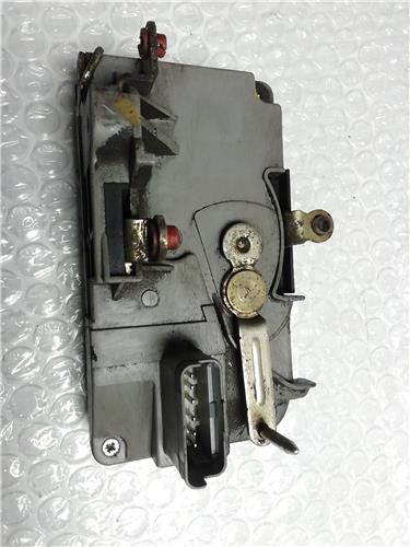 Serrure porte avant droite - porte,