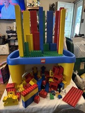 VTG 1998 Lego DUPLO Lap table Portable Desk STORAGE BINS 25x13x12 W/300+ PCS