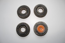jouet : 4 pneus de tracteur CIJ diamètre 8 cm