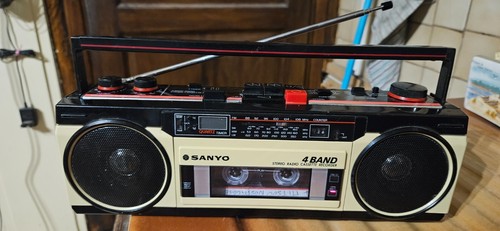 Radio cassette sanyo 350 - sanyo,