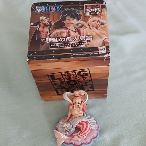 Figurine one piece - figurine,