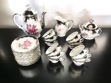 Service à café en porcelaine