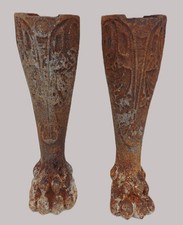 2 anciens pieds de fourneau en