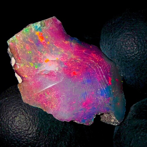 Opale noire brute naturelle - opale,