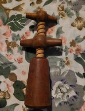 ANCIEN TIRE BOUCHON EN BOIS