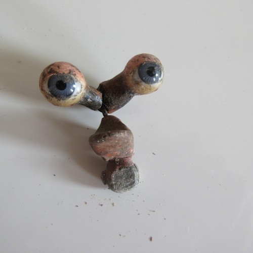 Yeux mobiles avec - mo,
