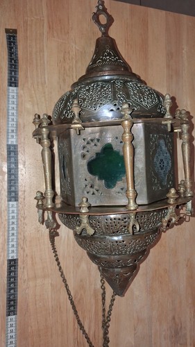 Lanterne ancienne vitrail