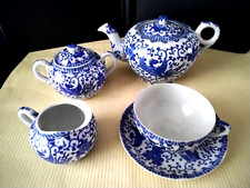 Service à thé "égoïste" en